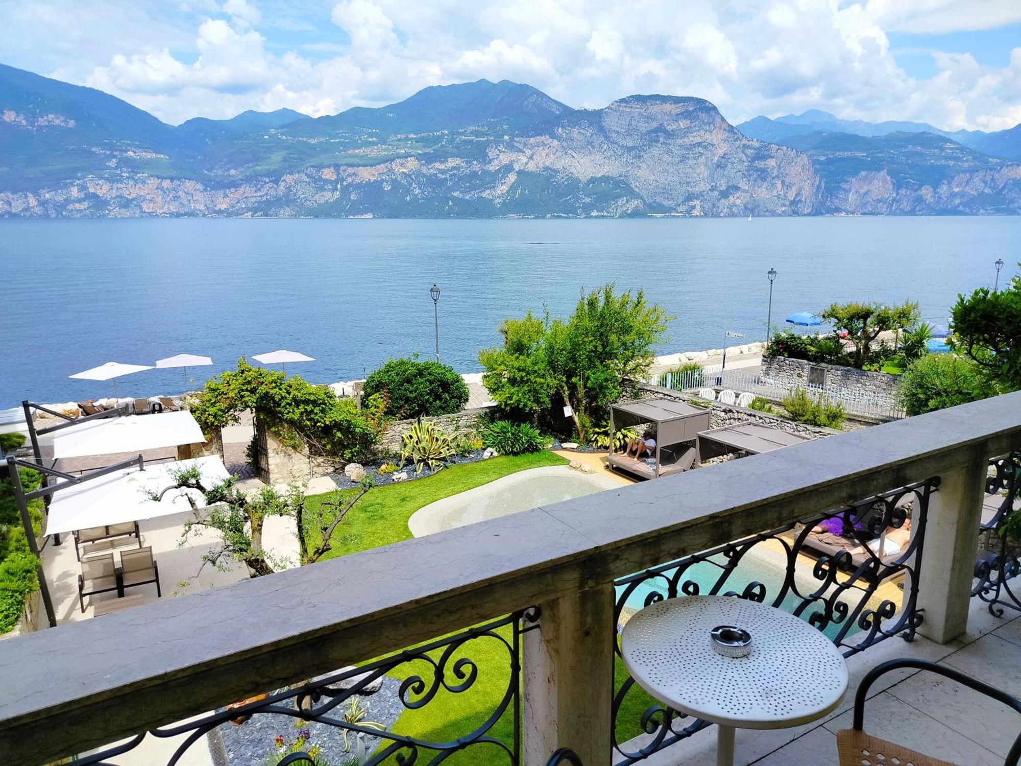 Lake Front Hotel Brenzone Extérieur photo